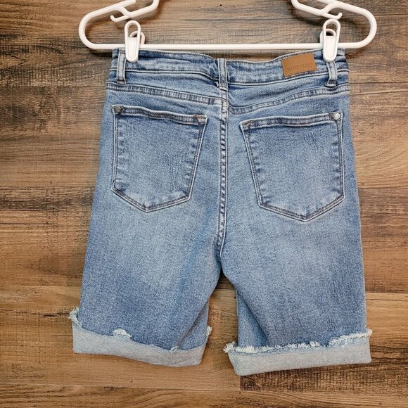 Judy Blue Jeans Shorts Size S Mid Rise Ripped Raw Hem Medium Light Wash Stretch - Picture 2 of 11